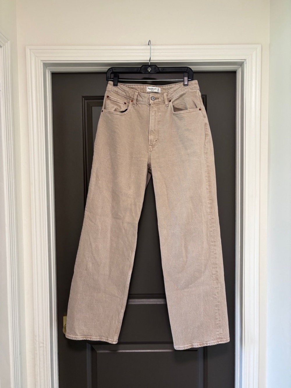 Abercrombie & Fitch Beige High-Rise 90s Relaxed Jeans curve love in Oat 10R - Picture 2 of 6